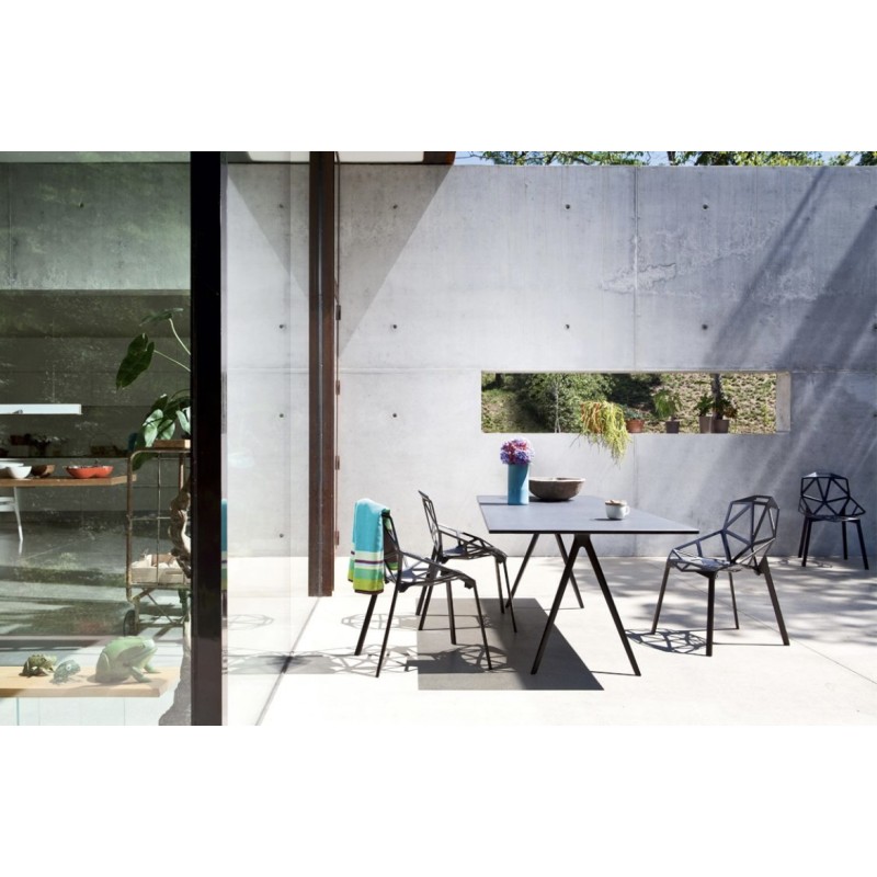 Silla MAGIS CHAIR Diseñada por Konstantin Grcic Aluminio Fundido 59x55x82cm Altura Asiento 45cm Interior y Exterior Comedor Ofic